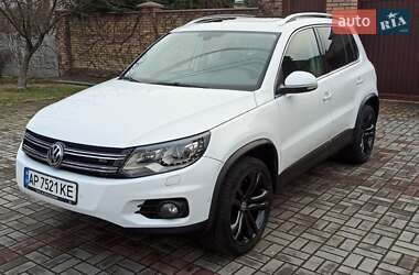 Внедорожник / Кроссовер Volkswagen Tiguan 2015 в Запорожье