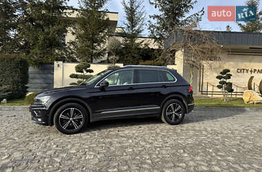 Внедорожник / Кроссовер Volkswagen Tiguan 2019 в Львове
