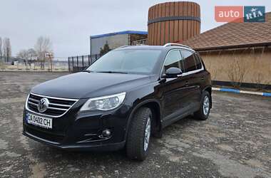 Внедорожник / Кроссовер Volkswagen Tiguan 2010 в Черкассах