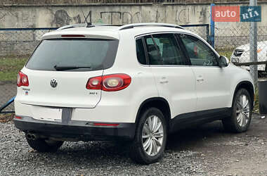 Внедорожник / Кроссовер Volkswagen Tiguan 2010 в Львове