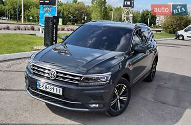 Позашляховик / Кросовер Volkswagen Tiguan 2019 в Рівному