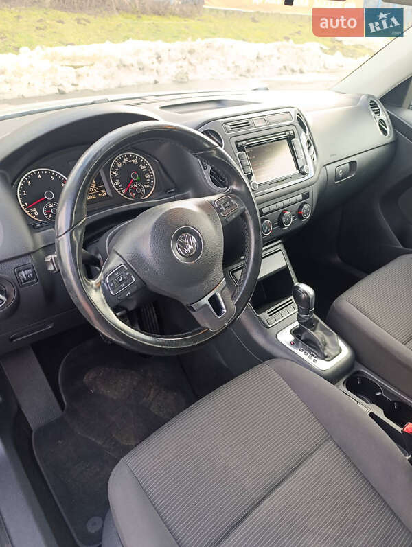 Внедорожник / Кроссовер Volkswagen Tiguan 2015 в Львове