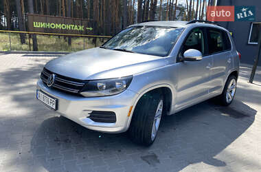 Позашляховик / Кросовер Volkswagen Tiguan 2015 в Києві