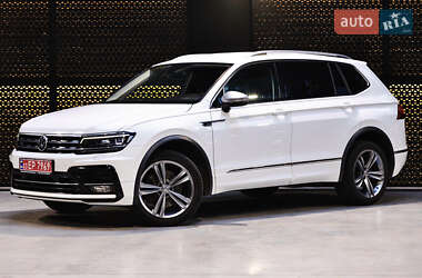 Внедорожник / Кроссовер Volkswagen Tiguan 2019 в Черновцах