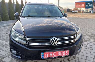 Позашляховик / Кросовер Volkswagen Tiguan 2015 в Кам'янець-Подільському