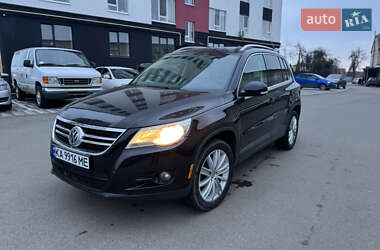 Позашляховик / Кросовер Volkswagen Tiguan 2011 в Києві