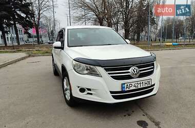 Внедорожник / Кроссовер Volkswagen Tiguan 2010 в 