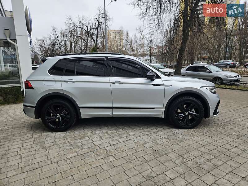 Позашляховик / Кросовер Volkswagen Tiguan 2022 в Києві