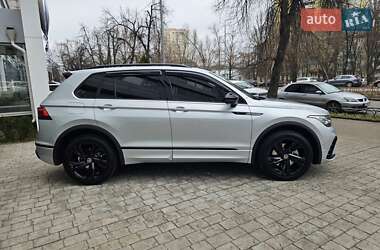 Внедорожник / Кроссовер Volkswagen Tiguan 2022 в Киеве