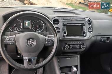 Позашляховик / Кросовер Volkswagen Tiguan 2011 в Києві