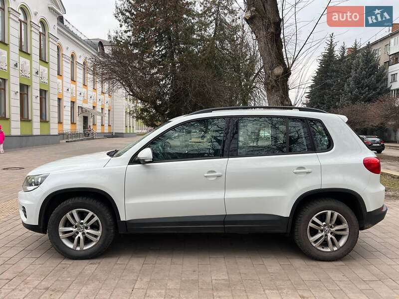 Внедорожник / Кроссовер Volkswagen Tiguan 2014 в Житомире