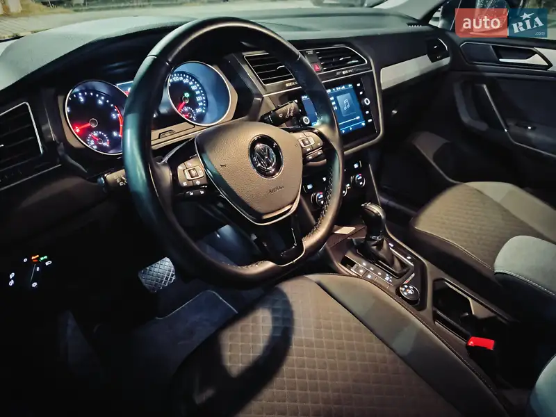 Volkswagen Tiguan 2019 VIN WVGZZZ5NZKW365999 фото оголошення 8 з 47