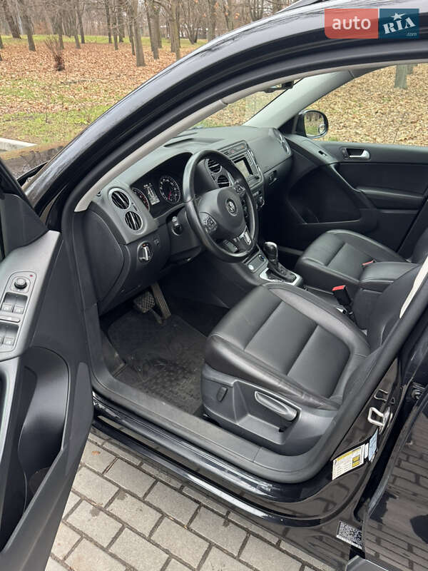 Внедорожник / Кроссовер Volkswagen Tiguan 2016 в Киеве