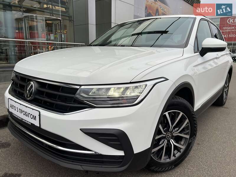 Внедорожник / Кроссовер Volkswagen Tiguan 2022 в Киеве