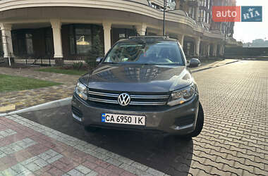 Позашляховик / Кросовер Volkswagen Tiguan 2012 в Києві