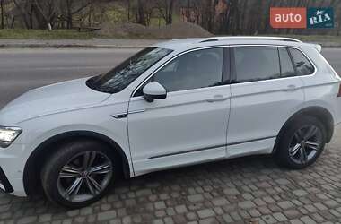 Позашляховик / Кросовер Volkswagen Tiguan 2018 в Чернівцях