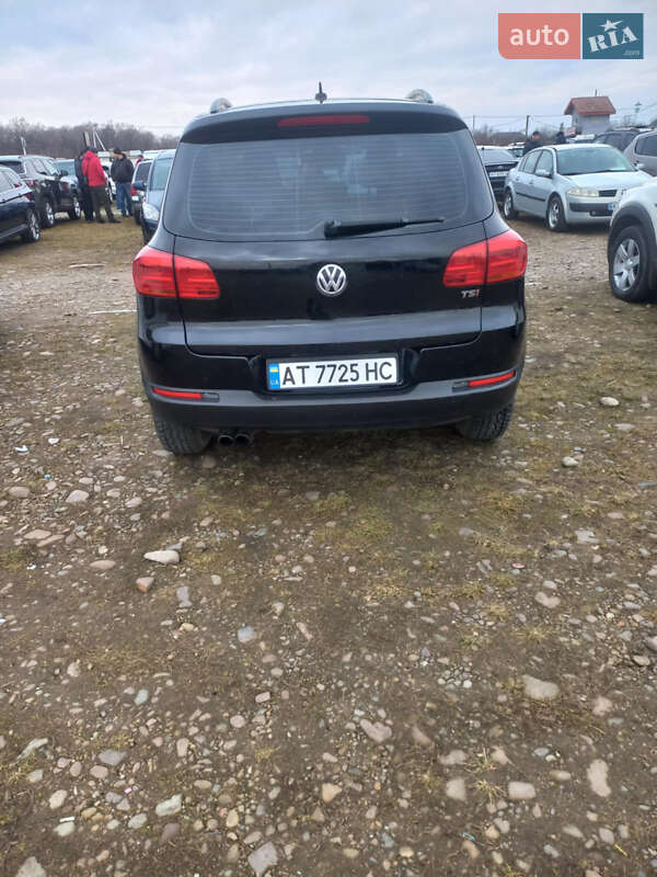 Внедорожник / Кроссовер Volkswagen Tiguan 2015 в Долине