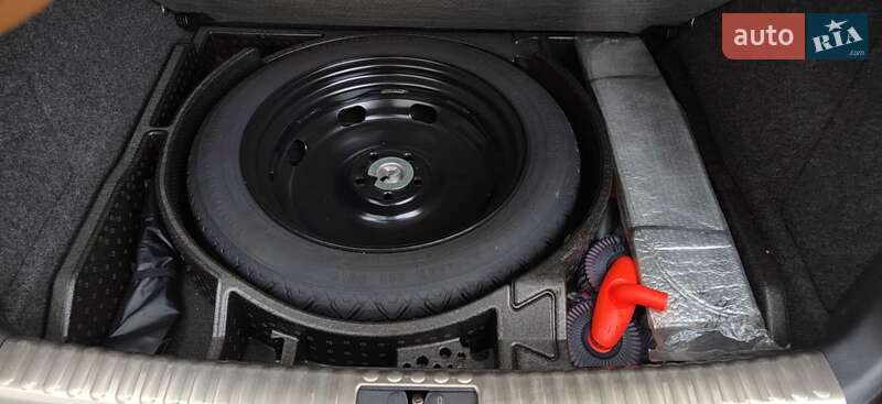 Внедорожник / Кроссовер Volkswagen Tiguan 2014 в Днепре