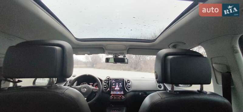 Внедорожник / Кроссовер Volkswagen Tiguan 2014 в Днепре