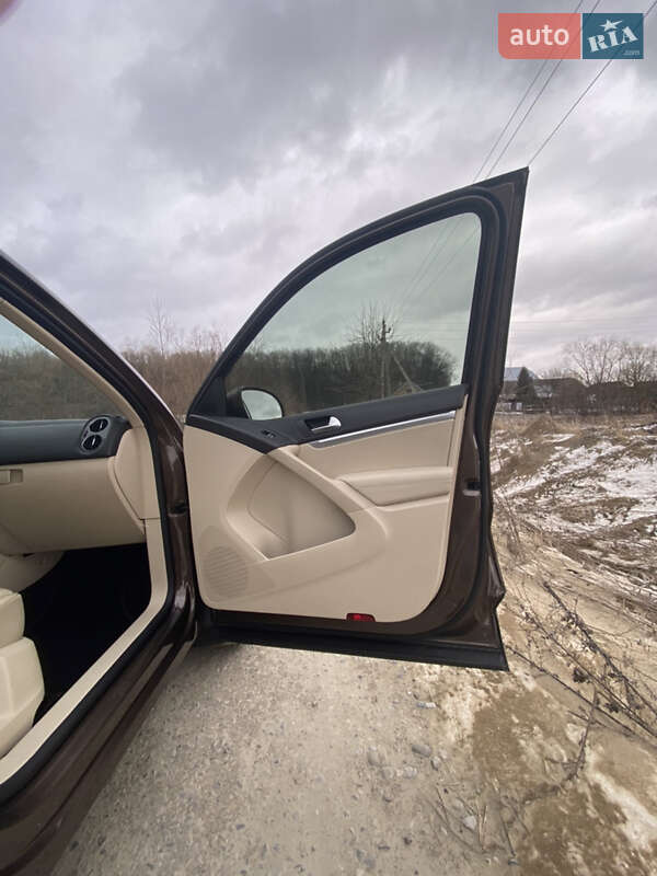 Внедорожник / Кроссовер Volkswagen Tiguan 2011 в Коломые