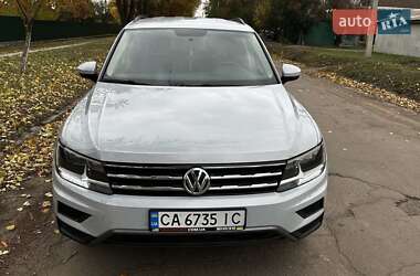 Внедорожник / Кроссовер Volkswagen Tiguan 2017 в Смеле