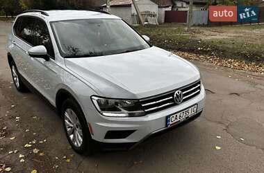 Внедорожник / Кроссовер Volkswagen Tiguan 2017 в Смеле