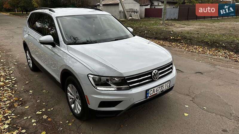 Внедорожник / Кроссовер Volkswagen Tiguan 2017 в Смеле