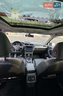 Внедорожник / Кроссовер Volkswagen Tiguan 2018 в 