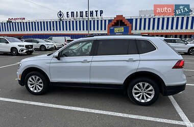 Позашляховик / Кросовер Volkswagen Tiguan 2018 в 