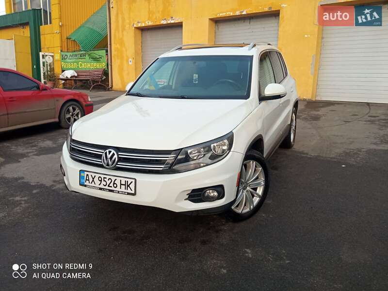 Внедорожник / Кроссовер Volkswagen Tiguan 2014 в 