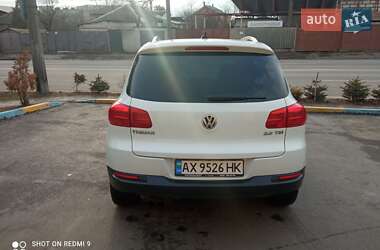 Внедорожник / Кроссовер Volkswagen Tiguan 2014 в 