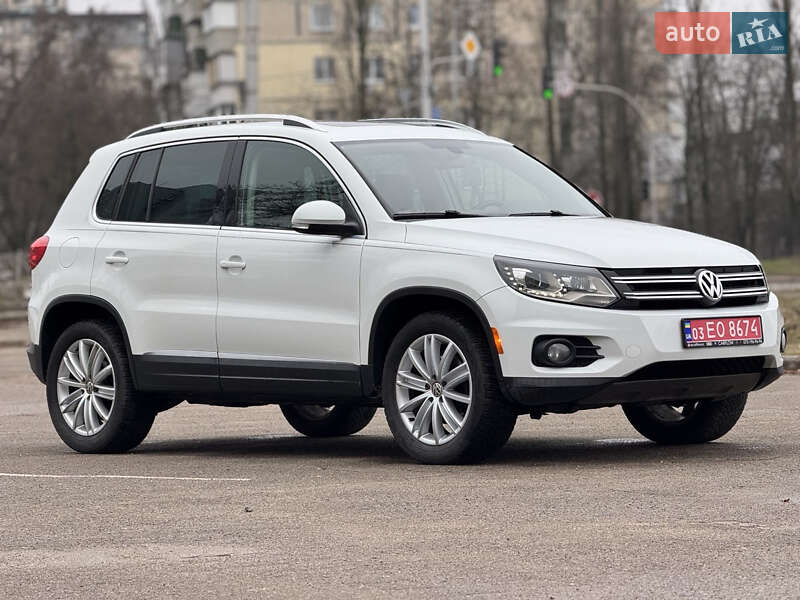 Позашляховик / Кросовер Volkswagen Tiguan 2016 в Києві