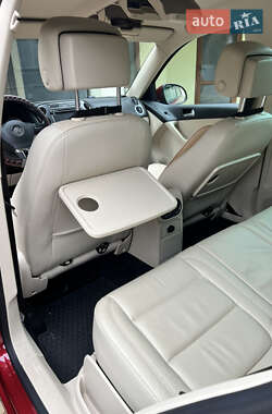 Внедорожник / Кроссовер Volkswagen Tiguan 2012 в 