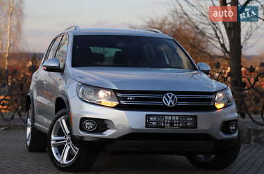 Позашляховик / Кросовер Volkswagen Tiguan 2016 в 