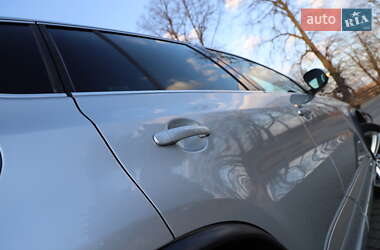Позашляховик / Кросовер Volkswagen Tiguan 2016 в 