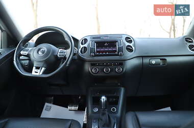 Позашляховик / Кросовер Volkswagen Tiguan 2016 в 