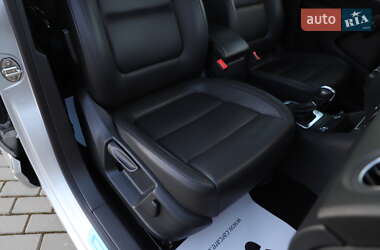 Позашляховик / Кросовер Volkswagen Tiguan 2016 в 