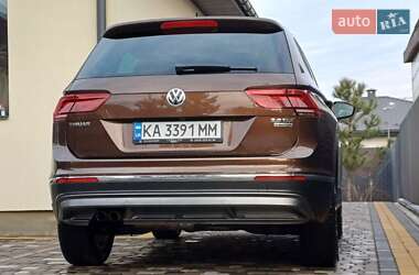 Позашляховик / Кросовер Volkswagen Tiguan 2017 в Києві