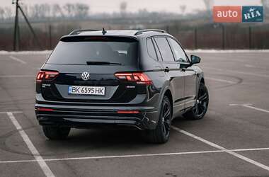 Внедорожник / Кроссовер Volkswagen Tiguan 2019 в 