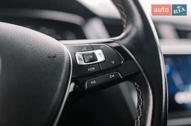 Внедорожник / Кроссовер Volkswagen Tiguan 2019 в 