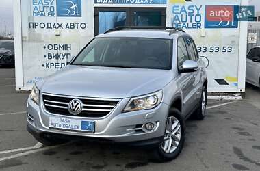 Позашляховик / Кросовер Volkswagen Tiguan 2011 в Києві