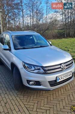 Позашляховик / Кросовер Volkswagen Tiguan 2014 в Києві