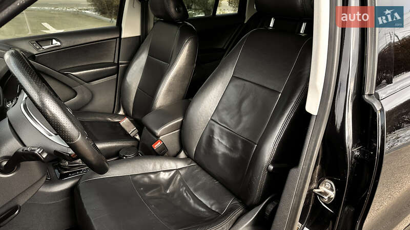 Внедорожник / Кроссовер Volkswagen Tiguan 2010 в Киеве