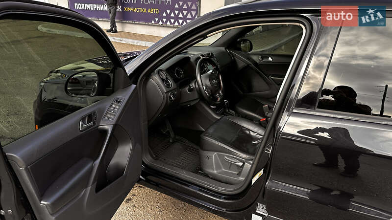 Внедорожник / Кроссовер Volkswagen Tiguan 2010 в Киеве