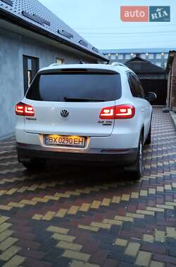 Внедорожник / Кроссовер Volkswagen Tiguan 2015 в 