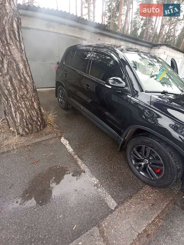 Внедорожник / Кроссовер Volkswagen Tiguan 2013 в Киеве