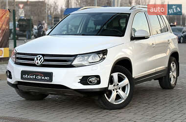 Внедорожник / Кроссовер Volkswagen Tiguan 2011 в Николаеве