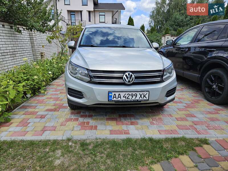 Внедорожник / Кроссовер Volkswagen Tiguan 2012 в Киеве