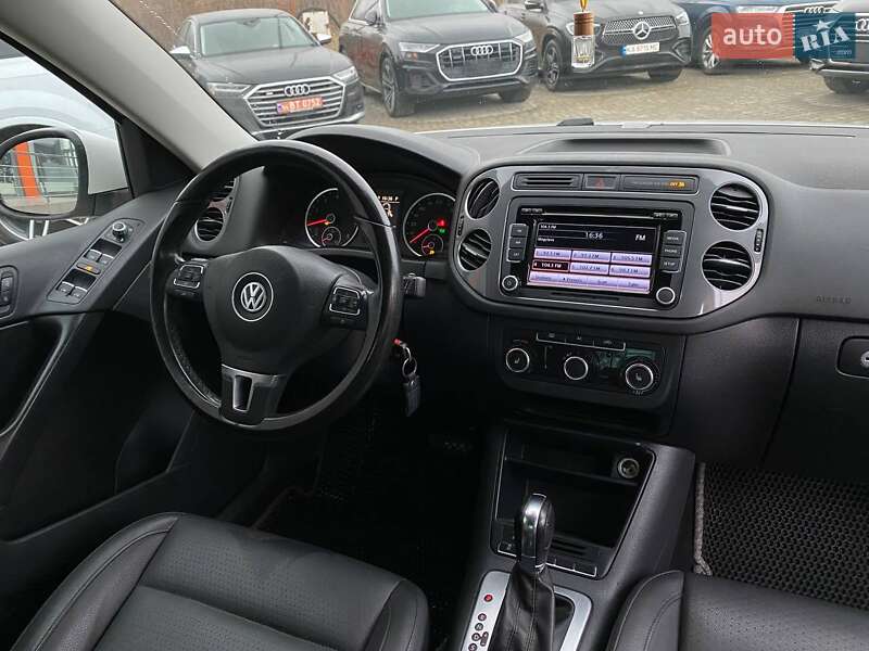 Внедорожник / Кроссовер Volkswagen Tiguan 2012 в Львове