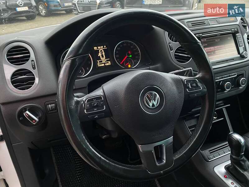 Внедорожник / Кроссовер Volkswagen Tiguan 2012 в Львове